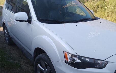 Mitsubishi Outlander III рестайлинг 3, 2010 год, 1 280 000 рублей, 1 фотография
