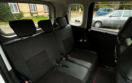 Toyota Roomy I, 2019 год, 1 250 000 рублей, 10 фотография