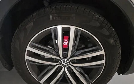 Volkswagen Tiguan II, 2022 год, 2 255 000 рублей, 14 фотография