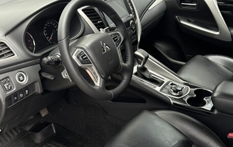 Mitsubishi Pajero Sport III рестайлинг, 2020 год, 3 050 000 рублей, 11 фотография