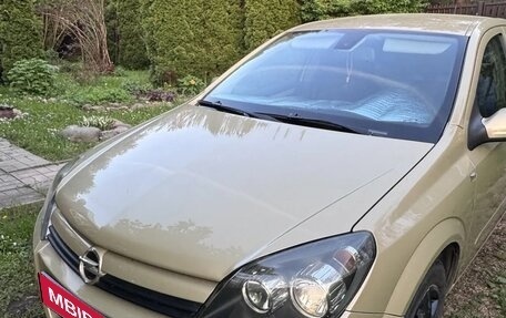Opel Astra H, 2004 год, 440 000 рублей, 1 фотография