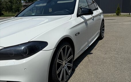 BMW 5 серия, 2013 год, 1 611 000 рублей, 2 фотография