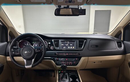 KIA Carnival III, 2016 год, 2 349 000 рублей, 17 фотография