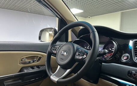 KIA Carnival III, 2016 год, 2 349 000 рублей, 18 фотография