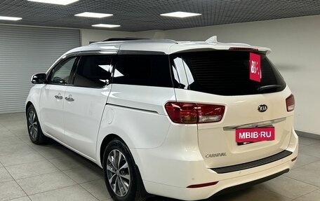 KIA Carnival III, 2016 год, 2 349 000 рублей, 5 фотография