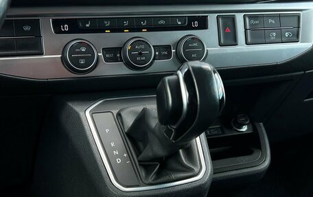 Volkswagen Multivan T6 рестайлинг, 2020 год, 4 940 800 рублей, 21 фотография