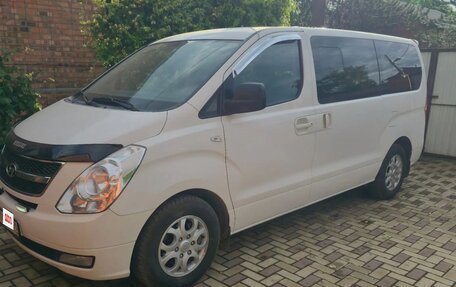 Hyundai Grand Starex Grand Starex I рестайлинг 2, 2010 год, 1 800 000 рублей, 1 фотография