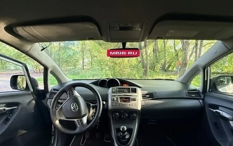 Toyota Verso I, 2009 год, 830 000 рублей, 13 фотография