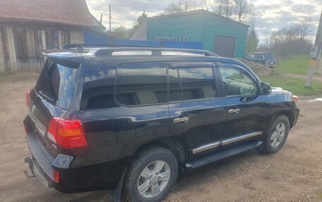 Toyota Land Cruiser 200, 2013 год, 3 000 000 рублей, 2 фотография