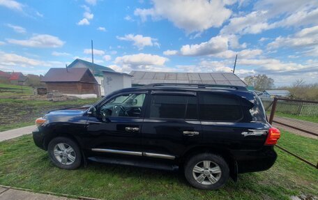 Toyota Land Cruiser 200, 2013 год, 3 000 000 рублей, 21 фотография