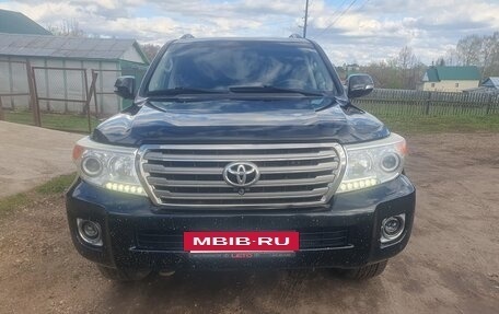 Toyota Land Cruiser 200, 2013 год, 3 000 000 рублей, 15 фотография