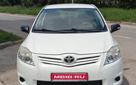 Toyota Auris II, 2012 год, 1 300 000 рублей, 2 фотография