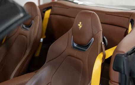 Ferrari Portofino, 2019 год, 19 000 000 рублей, 30 фотография
