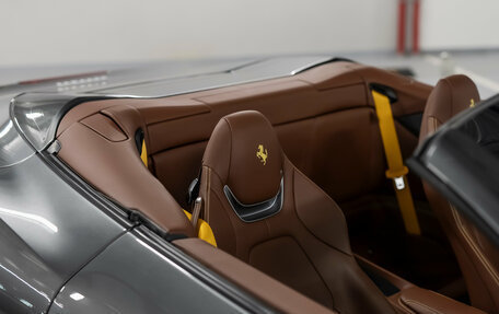 Ferrari Portofino, 2019 год, 19 000 000 рублей, 38 фотография