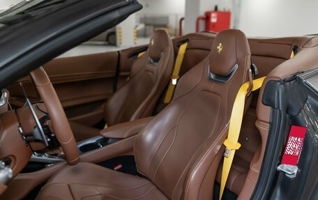 Ferrari Portofino, 2019 год, 19 000 000 рублей, 23 фотография
