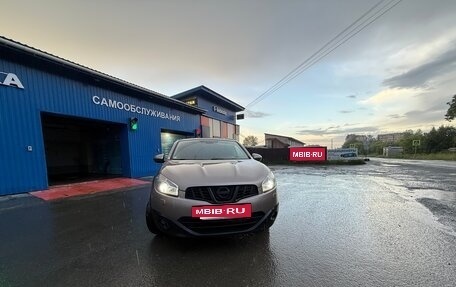Nissan Qashqai, 2011 год, 900 000 рублей, 2 фотография