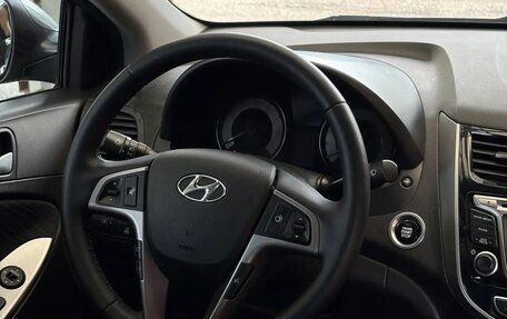 Hyundai Solaris II рестайлинг, 2015 год, 1 060 000 рублей, 11 фотография