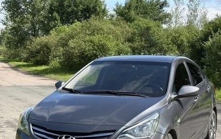 Hyundai Solaris II рестайлинг, 2015 год, 1 060 000 рублей, 8 фотография