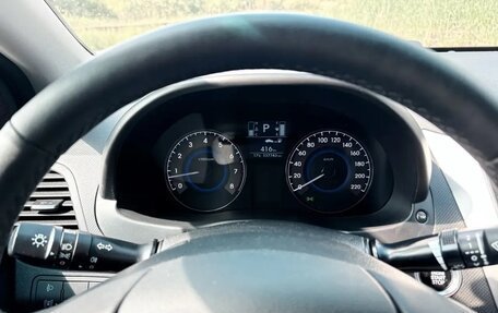 Hyundai Solaris II рестайлинг, 2015 год, 1 060 000 рублей, 13 фотография
