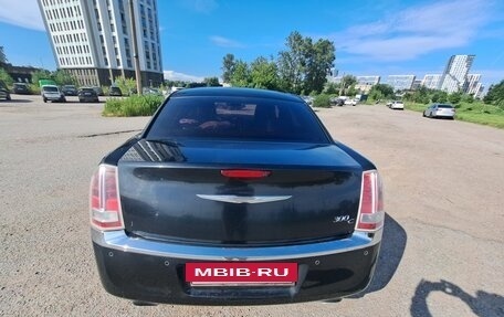 Chrysler 300C II, 2012 год, 1 600 000 рублей, 2 фотография