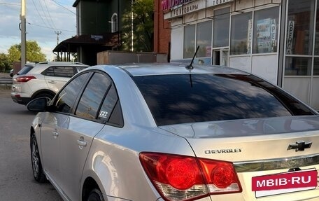 Chevrolet Cruze II, 2013 год, 695 000 рублей, 3 фотография