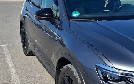 Volkswagen Tiguan II, 2019 год, 2 890 000 рублей, 2 фотография