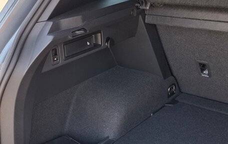 Volkswagen Tiguan II, 2019 год, 2 890 000 рублей, 10 фотография