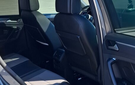 Volkswagen Tiguan II, 2019 год, 2 890 000 рублей, 12 фотография
