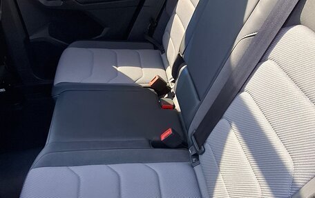 Volkswagen Tiguan II, 2019 год, 2 890 000 рублей, 18 фотография