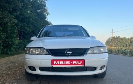 Opel Vectra B рестайлинг, 2000 год, 250 000 рублей, 2 фотография
