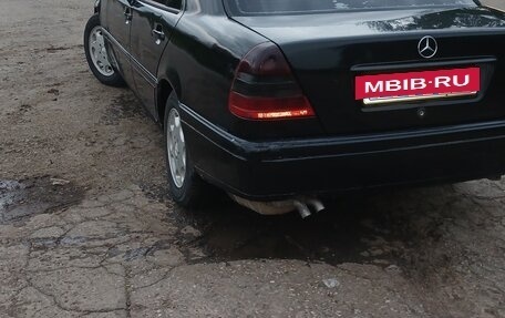 Mercedes-Benz C-Класс, 1994 год, 330 000 рублей, 4 фотография