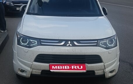 Mitsubishi Outlander III рестайлинг 3, 2012 год, 998 000 рублей, 1 фотография