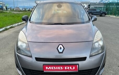 Renault Scenic III, 2009 год, 700 000 рублей, 1 фотография