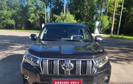 Toyota Land Cruiser Prado 150 рестайлинг 2, 2017 год, 4 980 000 рублей, 1 фотография
