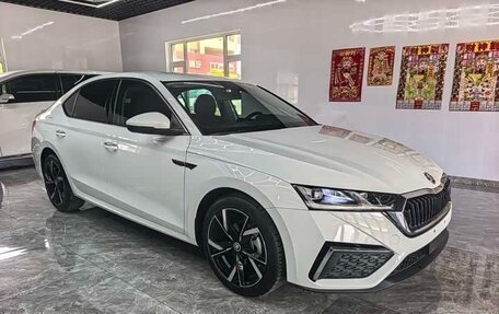 Skoda Octavia IV, 2024 год, 2 350 000 рублей, 2 фотография