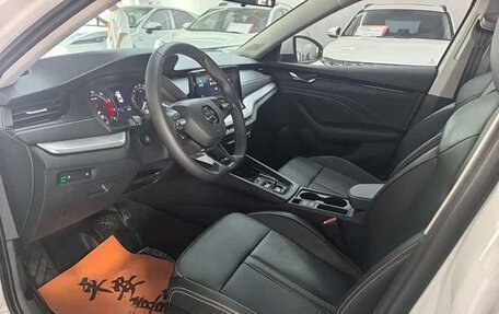 Skoda Octavia IV, 2024 год, 2 350 000 рублей, 12 фотография