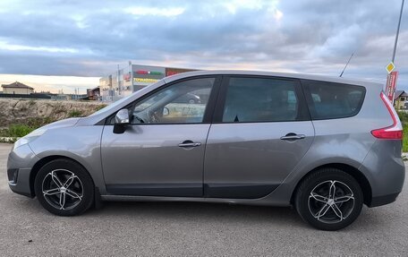 Renault Scenic III, 2009 год, 700 000 рублей, 3 фотография