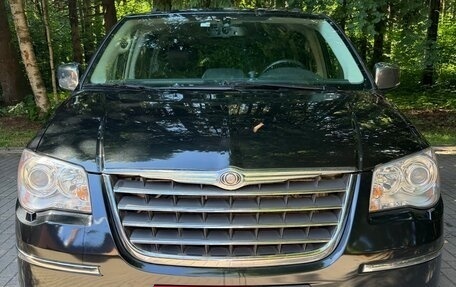 Chrysler Voyager IV, 2008 год, 1 500 000 рублей, 4 фотография