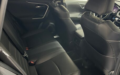 Toyota RAV4, 2020 год, 3 350 000 рублей, 14 фотография
