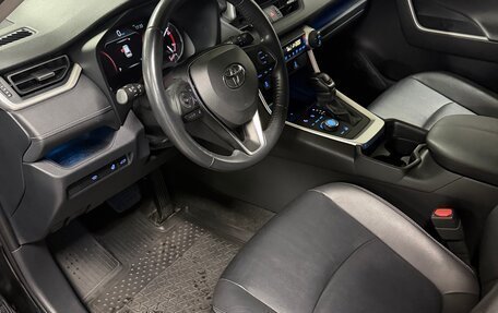 Toyota RAV4, 2020 год, 3 350 000 рублей, 12 фотография