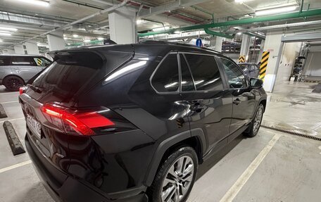 Toyota RAV4, 2020 год, 3 350 000 рублей, 7 фотография