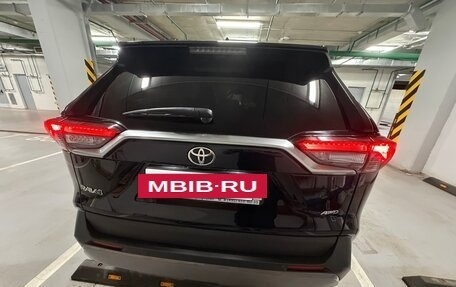 Toyota RAV4, 2020 год, 3 350 000 рублей, 8 фотография