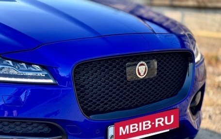 Jaguar F-Pace, 2018 год, 3 300 000 рублей, 2 фотография