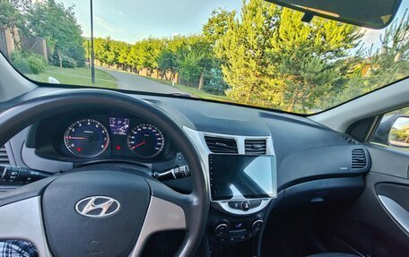 Hyundai Solaris II рестайлинг, 2016 год, 650 000 рублей, 6 фотография