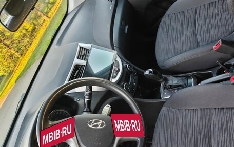 Hyundai Solaris II рестайлинг, 2016 год, 650 000 рублей, 20 фотография