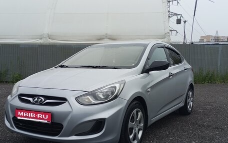Hyundai Solaris II рестайлинг, 2013 год, 619 000 рублей, 1 фотография