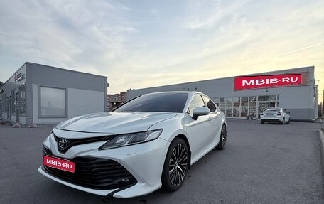 Toyota Camry, 2018 год, 2 720 000 рублей, 1 фотография