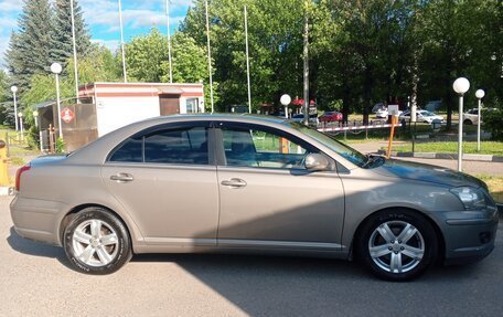 Toyota Avensis III рестайлинг, 2007 год, 750 000 рублей, 24 фотография