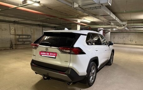 Toyota RAV4, 2022 год, 3 690 000 рублей, 4 фотография