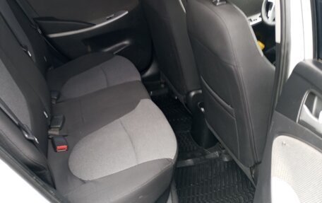 Hyundai Solaris II рестайлинг, 2013 год, 619 000 рублей, 10 фотография